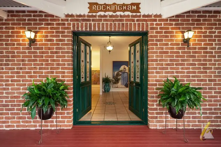 9 Whiteley Close, Brookfield QLD 4069