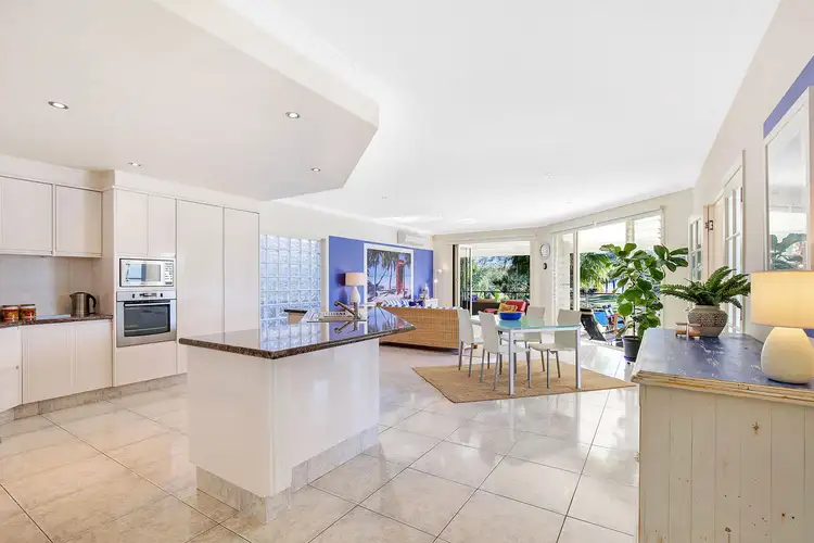 42 Kuranda Drive, Robina QLD 4226