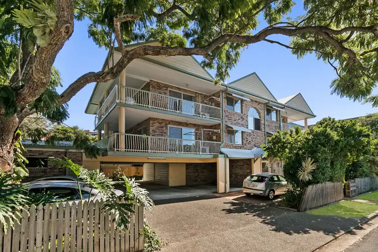 2/39 Raven Street, St Lucia QLD 4067