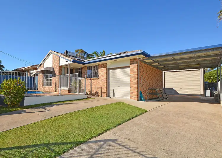 148 Hammond Street, Urangan QLD 4655