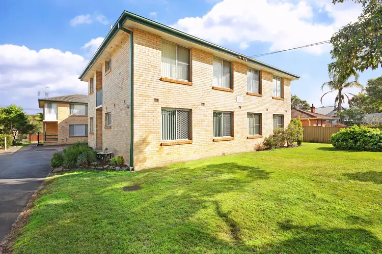 2/293 Blackwall Road, Woy Woy NSW 2256