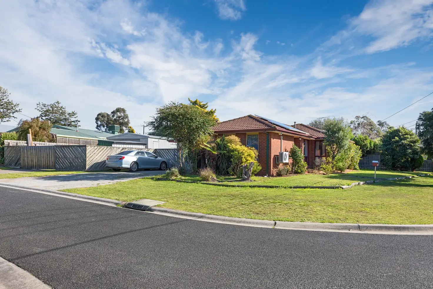 Main view of Homely house listing, 6 Dorchester Cres, Carrum Downs VIC 3201