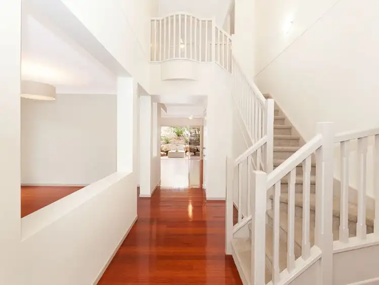 15 Walker Place, Pullenvale QLD 4069