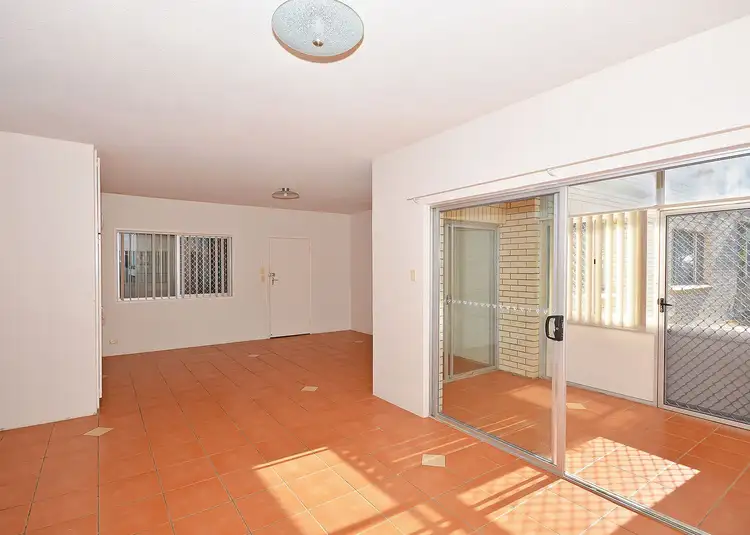 Fourth view of Homely unit listing, 3/581 Esplanade, Urangan QLD 4655