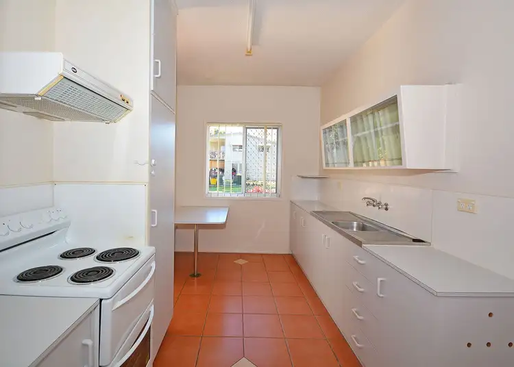 Seventh view of Homely unit listing, 3/581 Esplanade, Urangan QLD 4655