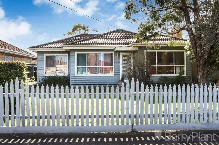 8 Hall Street, Sunshine West VIC 3020