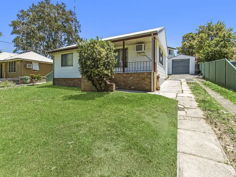 10 Owen Avenue, Wyong NSW 2259