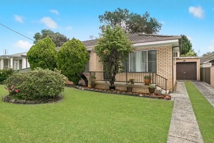 15 Lovell Road, Umina Beach NSW 2257