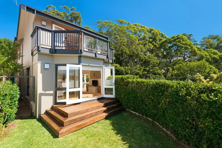 15 Cowdroy Avenue