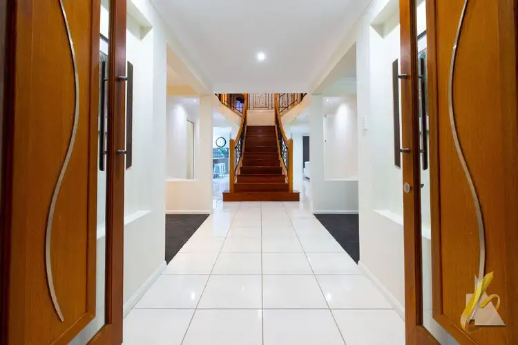 7 Brown Street, Moggill QLD 4070