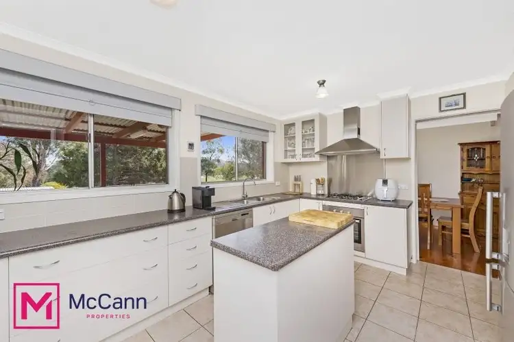 Fifth view of Homely house listing, 2 Sumner Place, Wanniassa ACT 2903