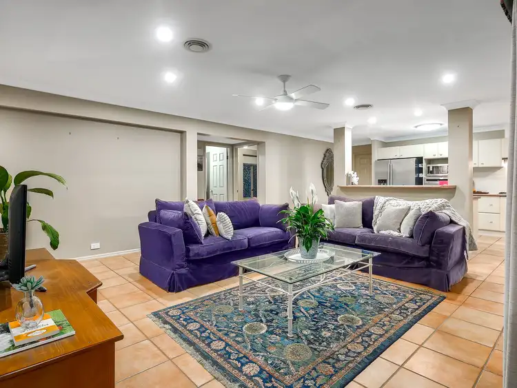 Sixth view of Homely house listing, 2 Harvey Close, Brookfield QLD 4069