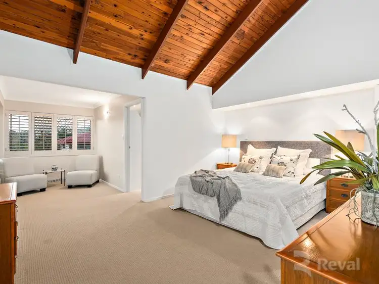 10 Belfairs Street, Robertson QLD 4109