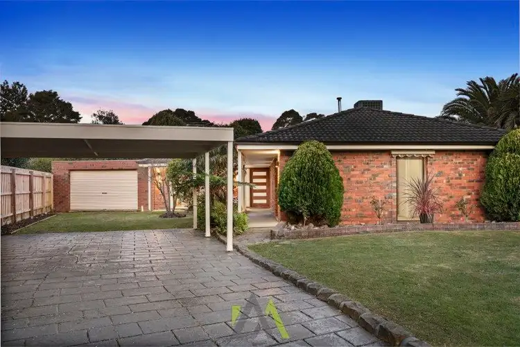 4 Lefevre Court, Frankston VIC 3199