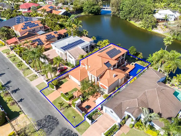 18 Kuranda Drive, Robina QLD 4226