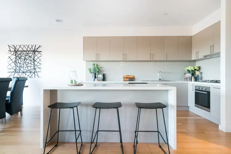 17 Lalor Crescent, Sunbury VIC 3429