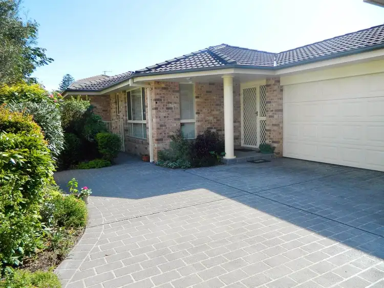 2/5 Cross Street, Forster NSW 2428
