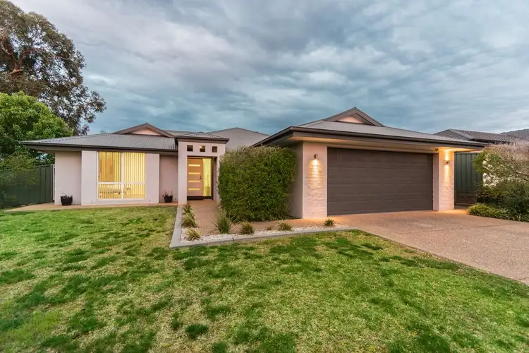 7 Teak Close, Forest Hill NSW 2651