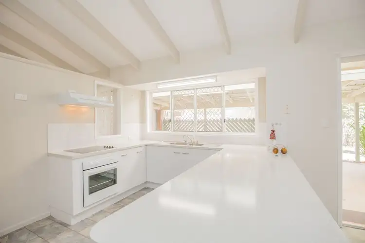 Second view of Homely house listing, 7 Ernies Court, Avoca QLD 4670