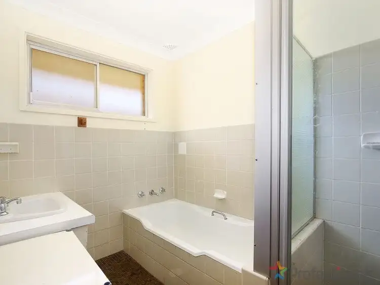 Fifth view of Homely house listing, 17 Bowman Avenue, Armidale NSW 2350