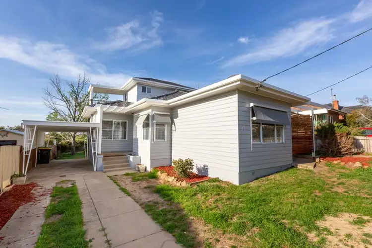 11 Fernleigh Road, Turvey Park NSW 2650