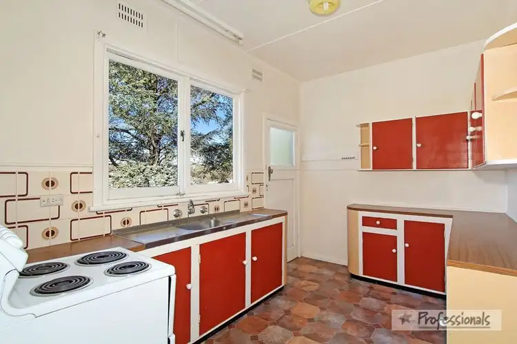 Third view of Homely house listing, 6 Quin Avenue, Armidale NSW 2350