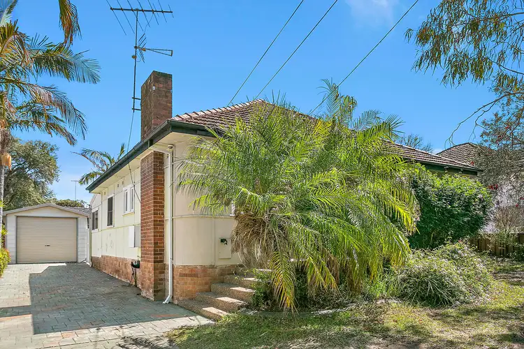 181 Oak Road, Kirrawee NSW 2232