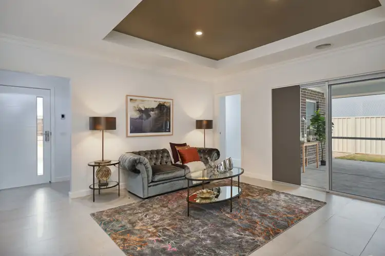 Second view of Homely house listing, 7 Morris Crescent, Gobbagombalin NSW 2650