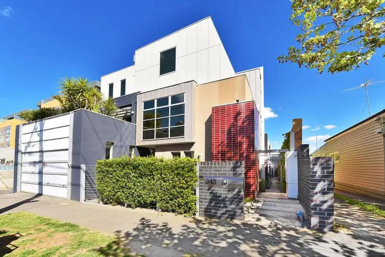 Main view of Homely townhouse listing, 2/243 Union Road, Moonee Ponds VIC 3039