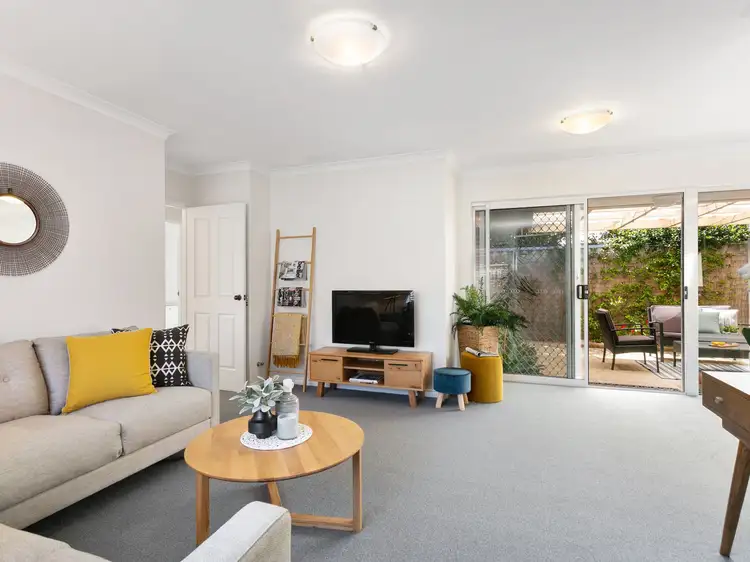 2/126 Salvado Road, Wembley WA 6014