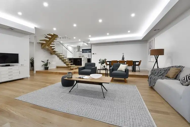 2/1 Deidre Court, Airport West VIC 3042