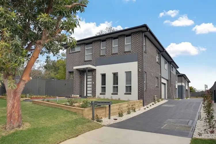 1/82 Cox Av, Penrith NSW 2750