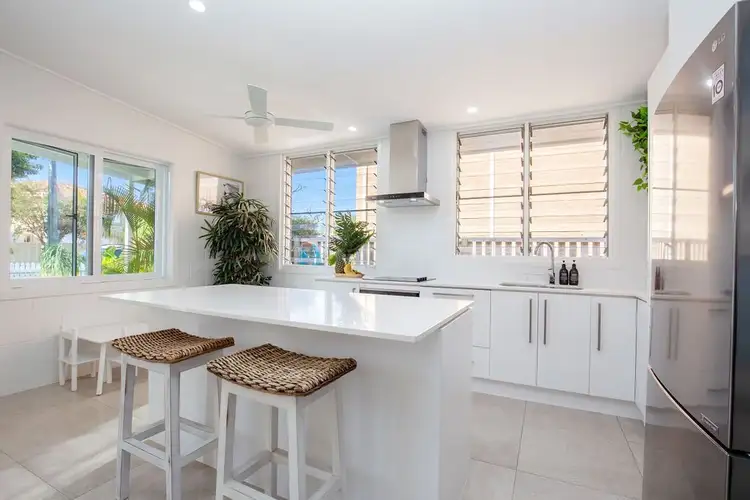 6 Kurrajong Avenue, Hollywell QLD 4216