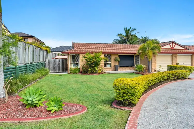 Third view of Homely semi-detached listing, 2/6 Dauphin Crescent, Merrimac QLD 4226