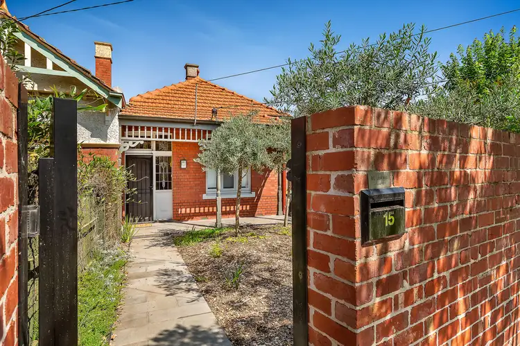15 Flower Street, Essendon VIC 3040