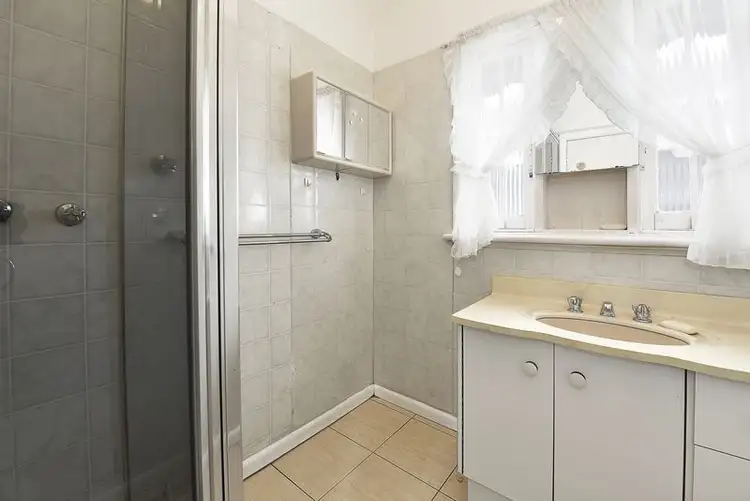 Fifth view of Homely house listing, 27 Bedford Street, Airport West VIC 3042
