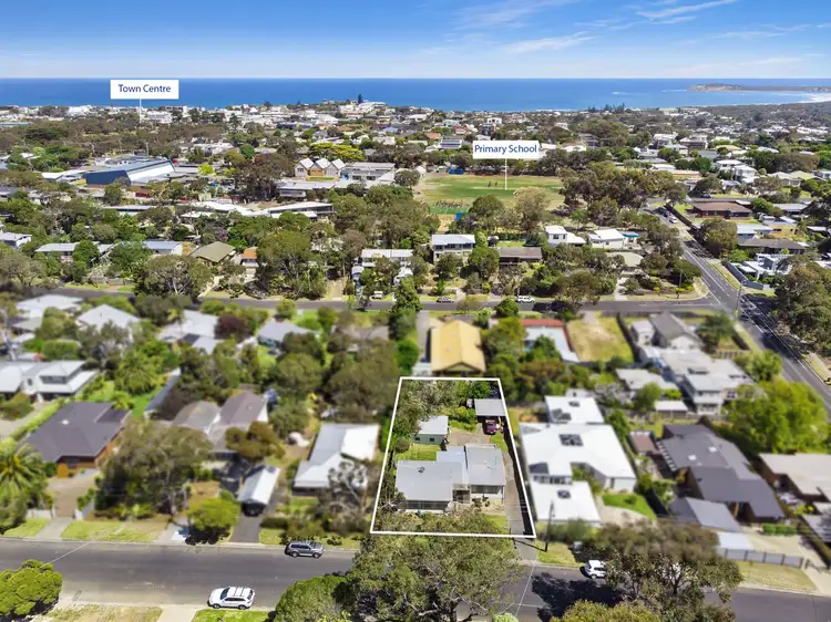 8 Madeley Street, Ocean Grove VIC 3226