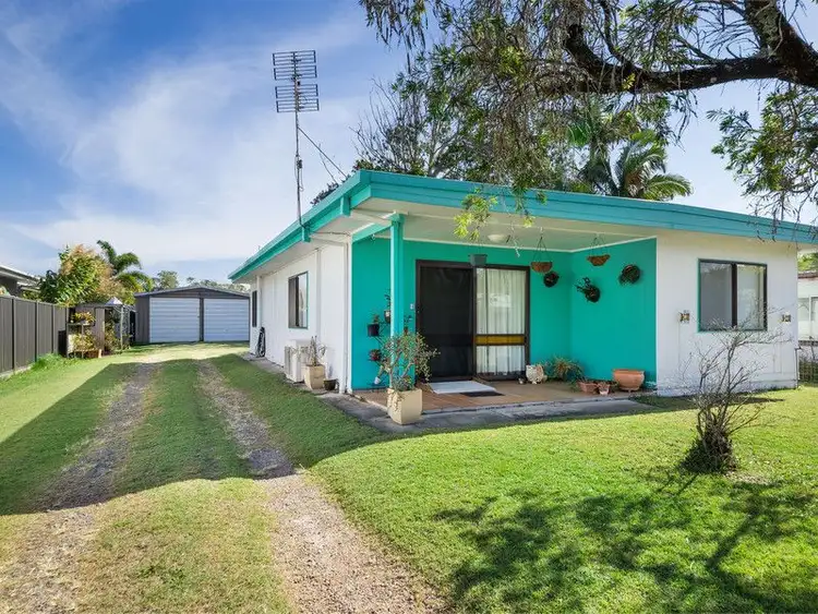 15 Spindrift Ave, Coolum Beach QLD 4573