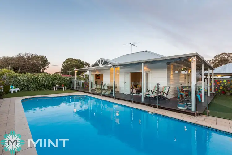 40 Adrian Street, Palmyra WA 6157