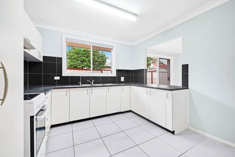 Fourth view of Homely villa listing, 1/4 Waratah Avenue, Woy Woy NSW 2256