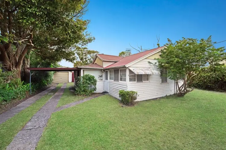 4 Rickard Street, Umina Beach NSW 2257