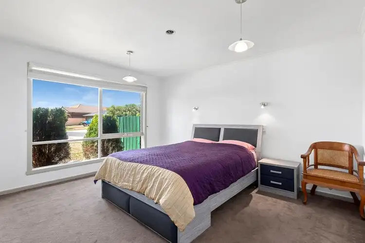Sixth view of Homely house listing, 1 Collins Close, Keilor East VIC 3033