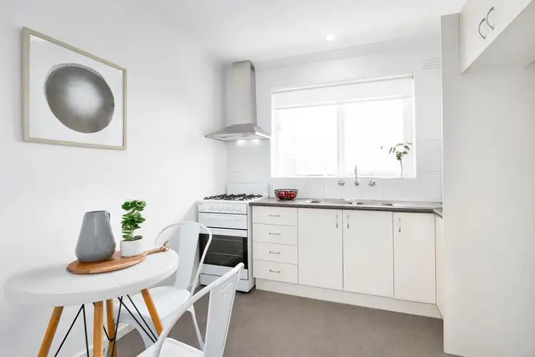 4/140 Hoffmans Road, Essendon VIC 3040
