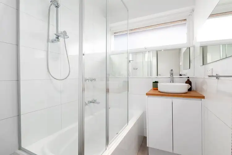 Fifth view of Homely unit listing, 4/140 Hoffmans Road, Essendon VIC 3040