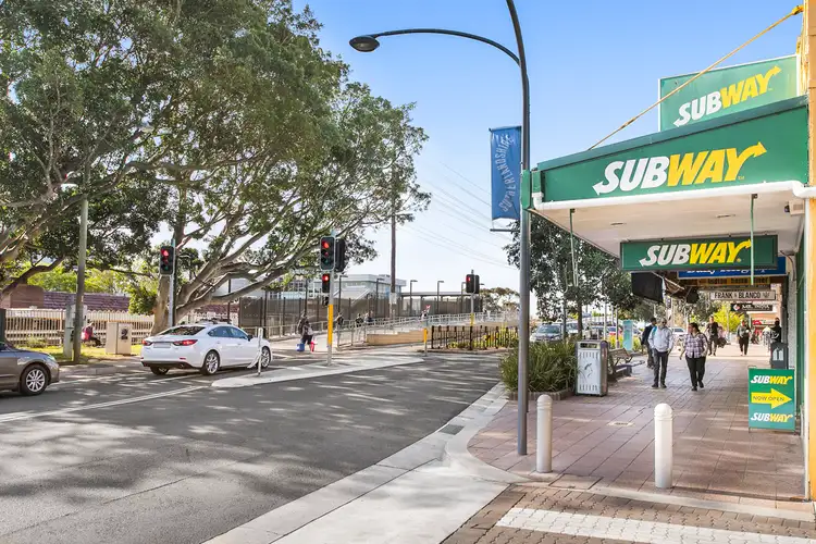Main view of Homely unit listing, 15/76-82 Glencoe Street, Sutherland NSW 2232
