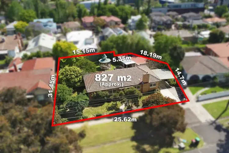 89 Napier Crescent, Essendon VIC 3040