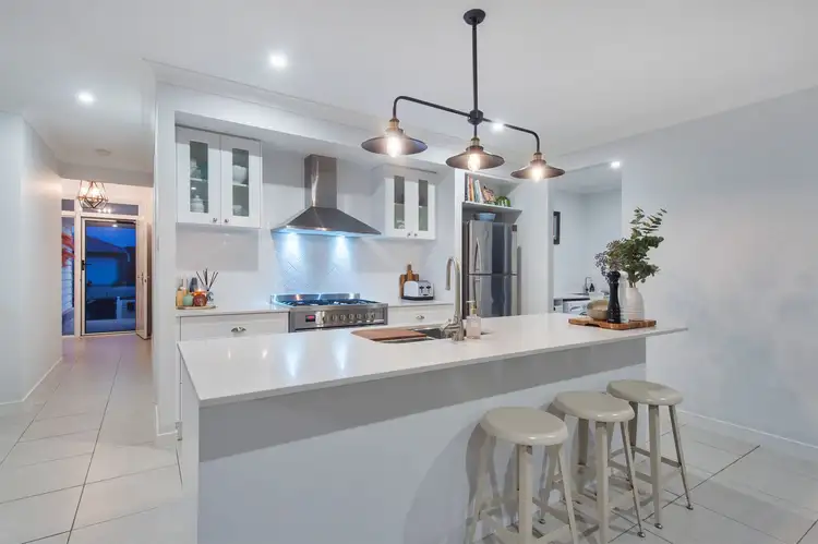 19 Lindeman Circuit, Pimpama QLD 4209