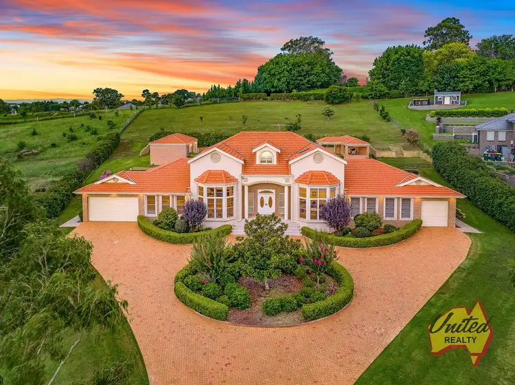 15 Yewens Circuit, Grasmere NSW 2570
