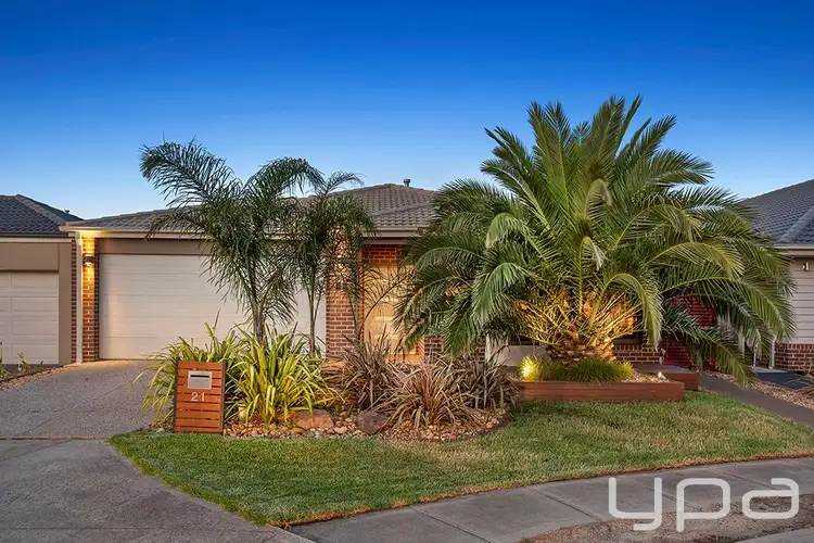 21 Grandpark Circuit, Point Cook VIC 3030