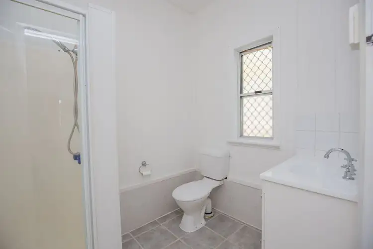 Fifth view of Homely house listing, 2 Livingstone Street, Kepnock QLD 4670